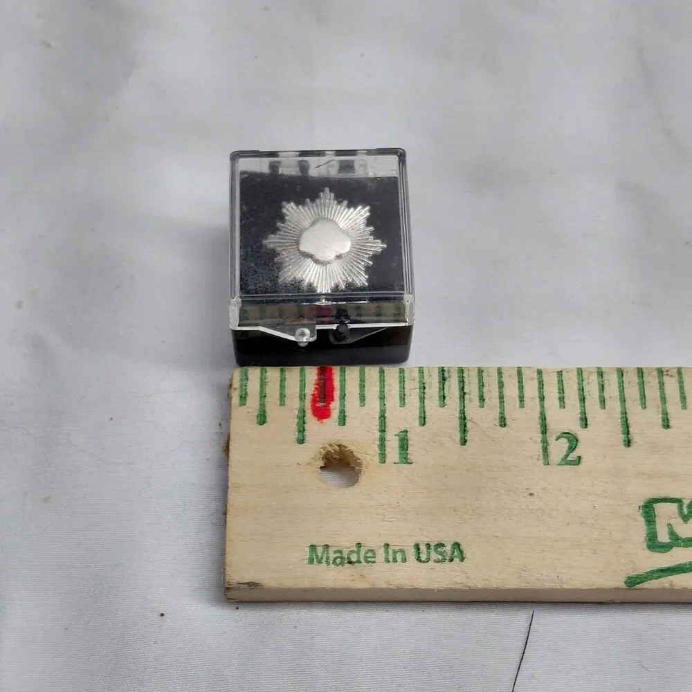 Vintage 1980s Girl Scout Cadette Silver Award Pin In Original Label Display Box